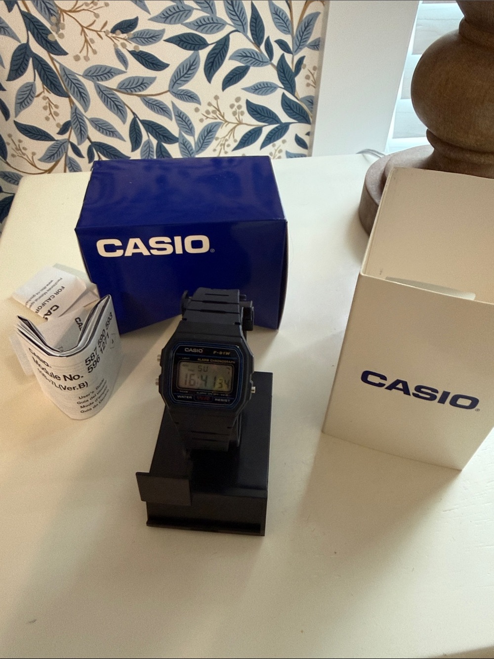 Small CASIO digital watch W91 series